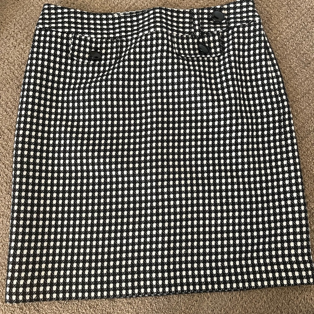 Ann Taylor Black and White Knee-Length Pencil Skirt